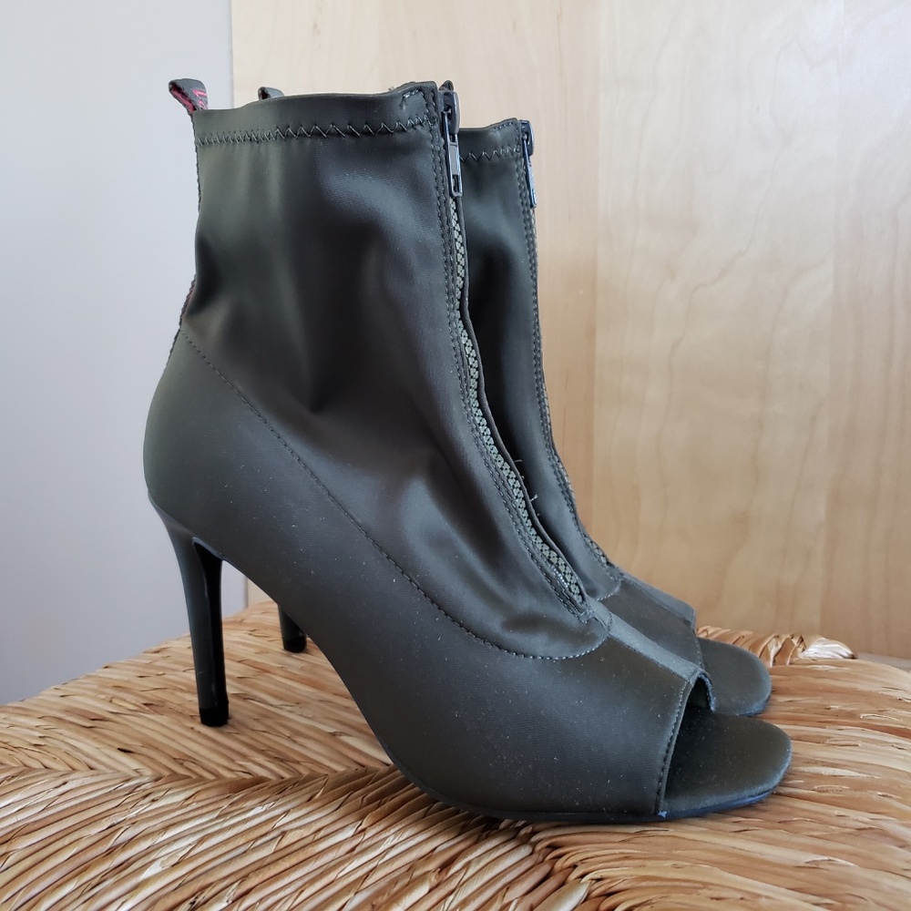 F21 Peep Toe Booties Size 7.5 NEW!